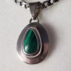 PENDANT / STERLING SILVER & MALACHITE